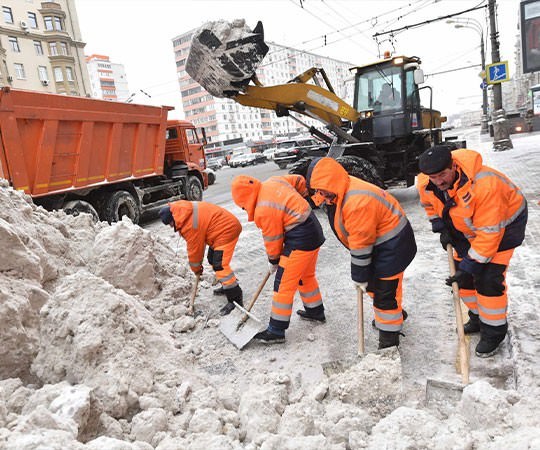 Уборка снега в Вольске и  Саратовской области